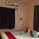 Poulomi Hotel & Associate