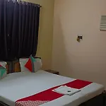 Poulomi Hotel & Associate
